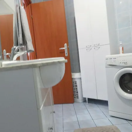 Apartment Modern And Stylish Apartment Tajmin *