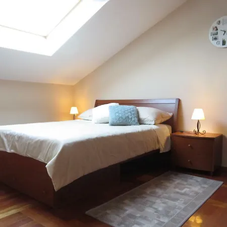 Modern And Stylish Apartment Tajmin
