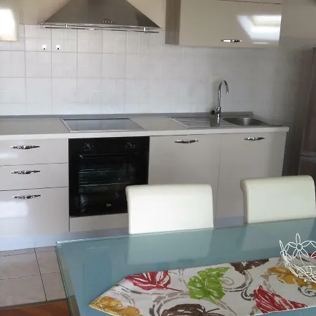 アパート Modern And Stylish Apartment Tajmin